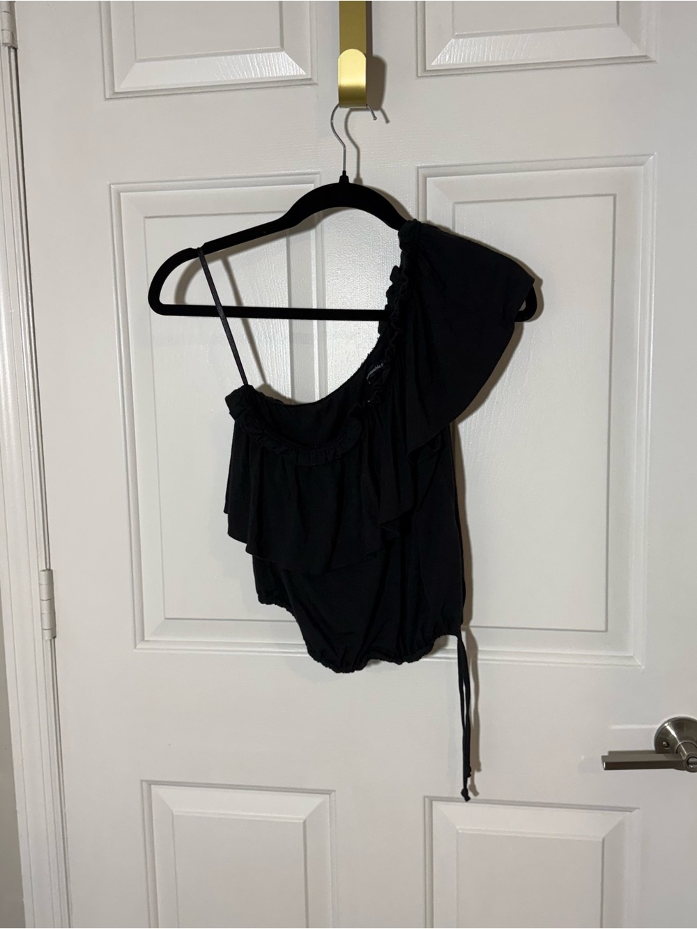 Abercrombie & Fitch Black One-Shoulder Ruffle Camisole